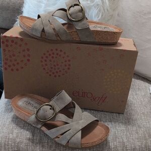 Eurosoft Women's Taupe Cross-Strap Sandals Brand New